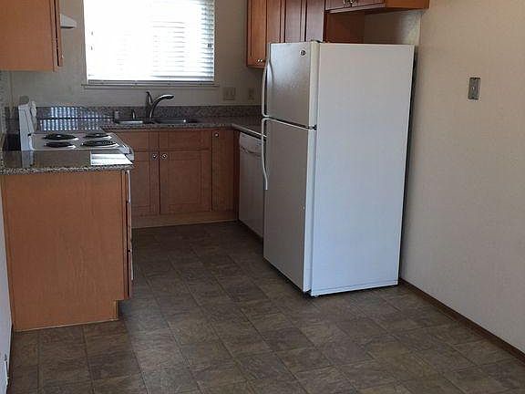 3rd image of 1595 Brookvale Dr APT 5
