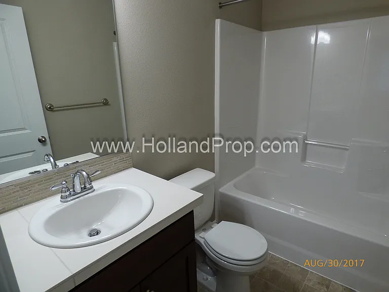 18390 Annamae Ln — Photo 17