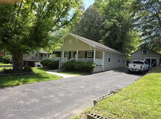 410 Gordon St, Chickamauga, GA 30707