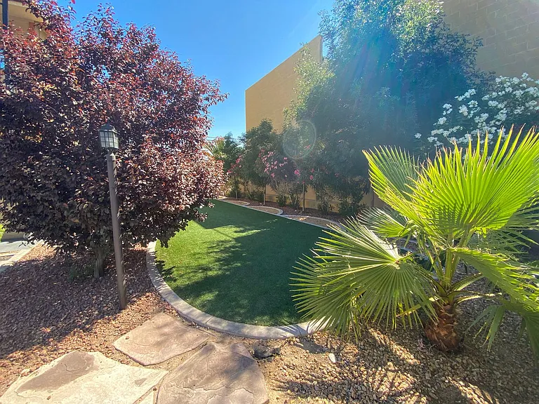 Ogden Villas — Photo 25