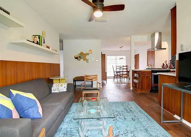 1818 Dywer Ave — Photo 10