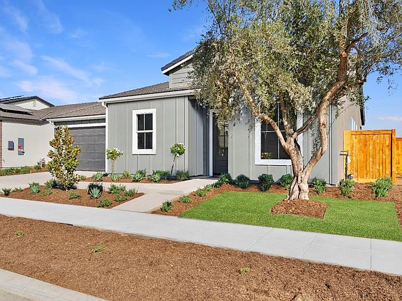 3rd image of 2283 N Argyle Ave