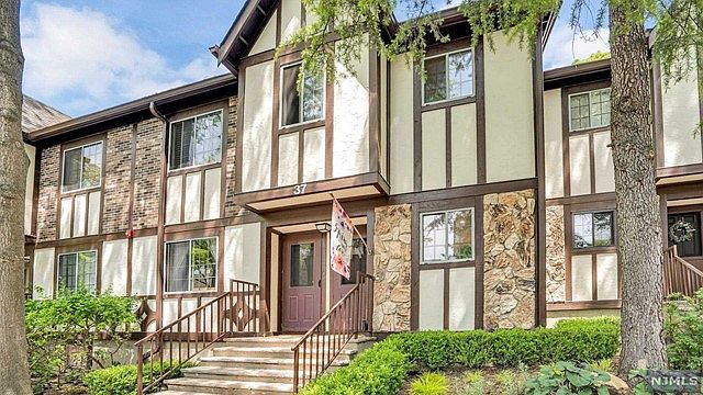 3708 Mark Twain Way, Mahwah, NJ 07430 | Zillow
