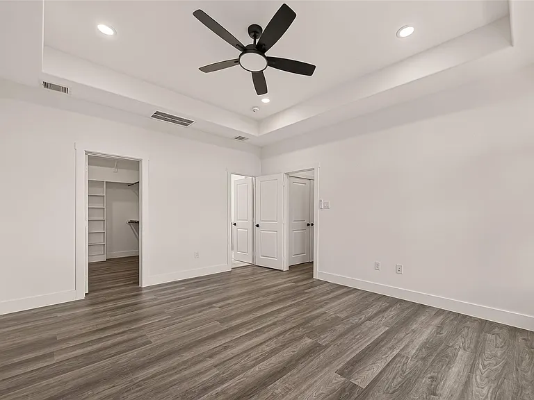 2711 Dennis St — Photo 28