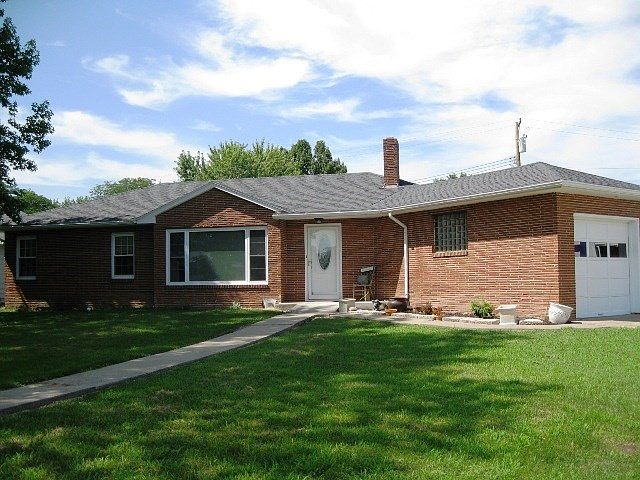 1st image of 1601 Rosewood Ln