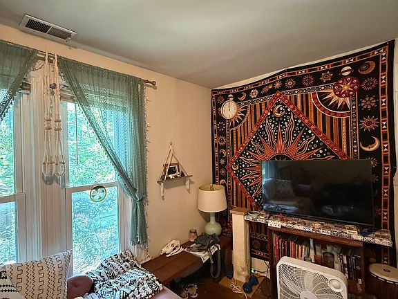 5th image of 712 N Congress St #3