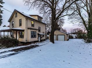 390 Lillian Ave, Syracuse, NY 13206