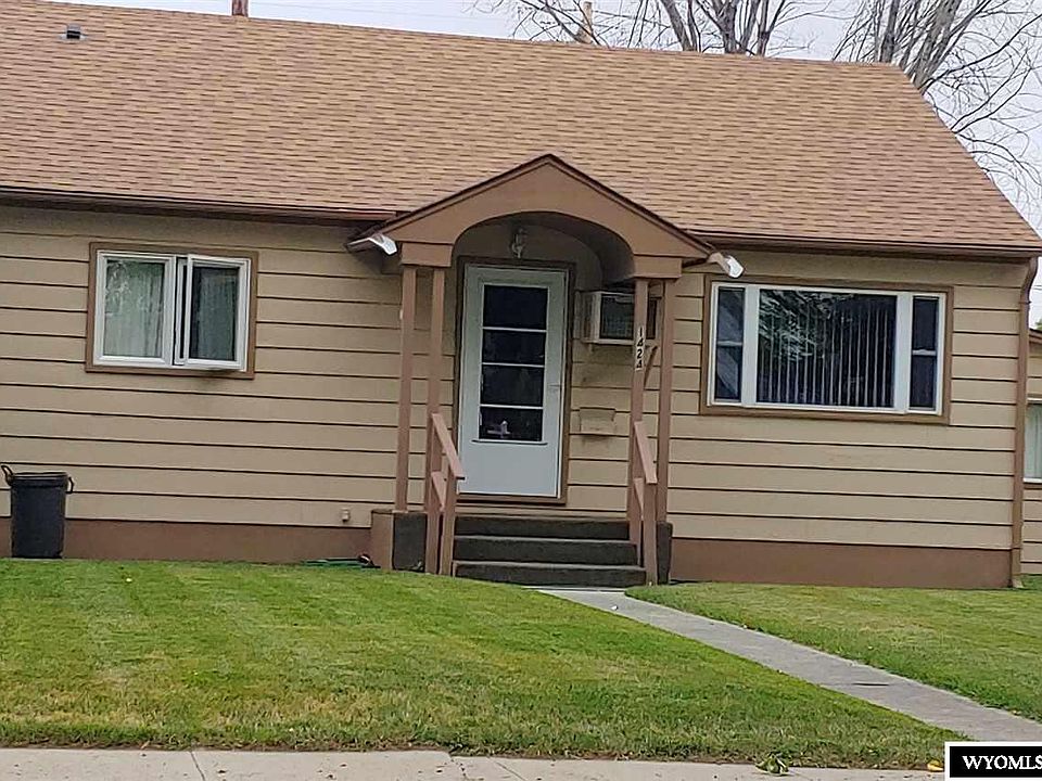 1st image of 1424 Robertson Ave