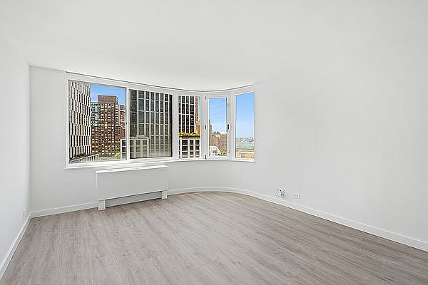 1st image of 295 Greenwich St #9DN