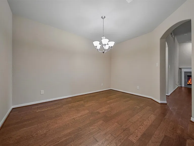 25208 Forest Ledge Dr — Photo 6