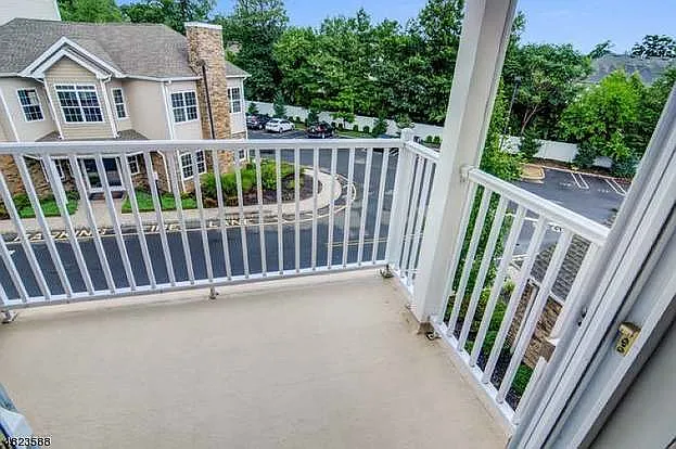 331 Pond Ln — Photo 99