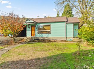 1220 SE Fullerton St, Roseburg, OR 97470