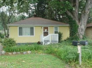 4036 Hillsdale Ave NE, Grand Rapids, MI 49525