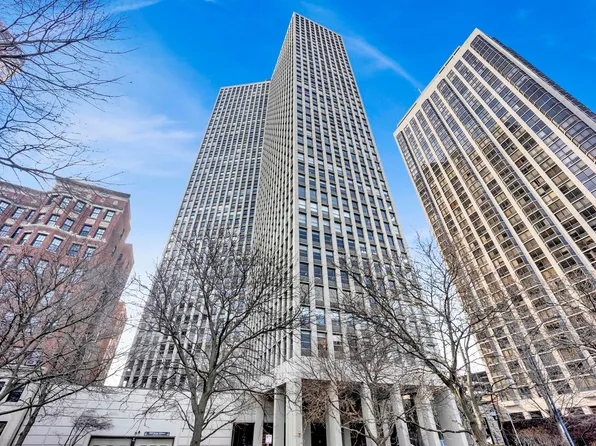 2626 N Lakeview Ave APT 2005, Chicago, IL 60614