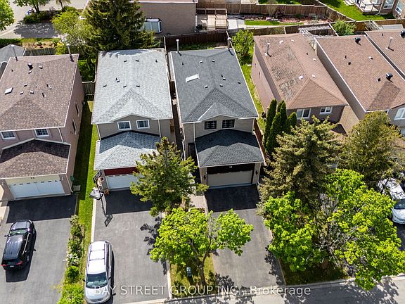 3rd image of 16 Chase Ct