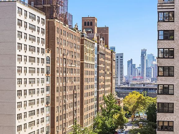 5th image of 350 E 57th St APT 10A