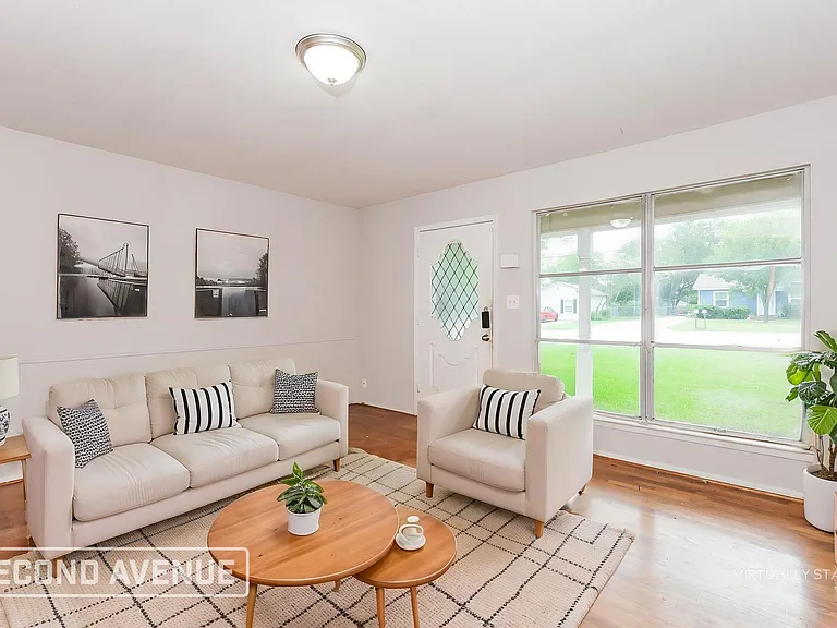 533 Lee St — Photo 2