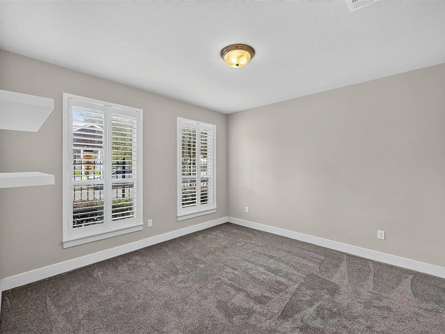 3 bed, 3.5 bath, 2411 sqft, $3,300 — Photo 4