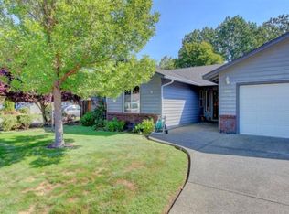2635 SW Garden Meadow Dr, Grants Pass, OR