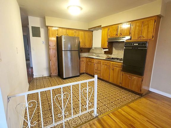 4th image of 31-07 Newtown Ave #3R