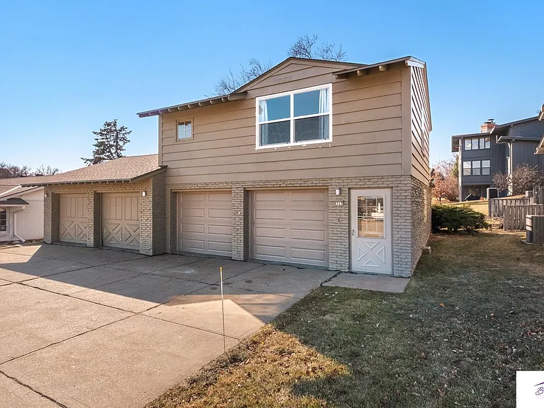 8713 Indian Hills Dr — Photo 11