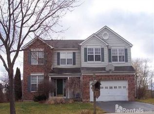 947 Harvest Cir, Crystal Lake, IL 60014