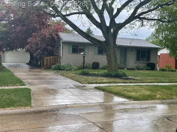 14425 Stonehouse Ave, Livonia, MI 48154
