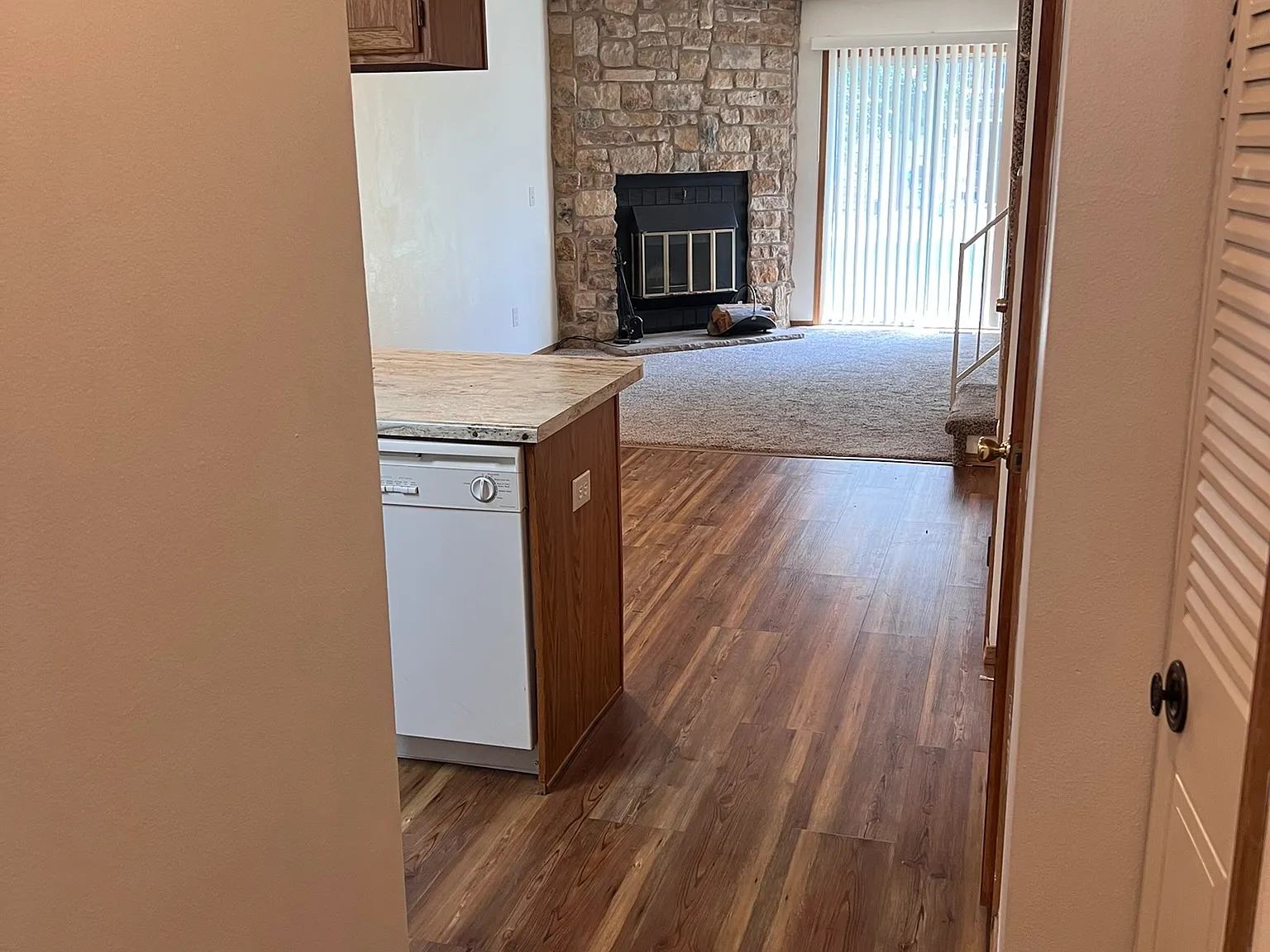 2 bed, 1.5 bath, 1131 sqft, $1,595 — Photo 4