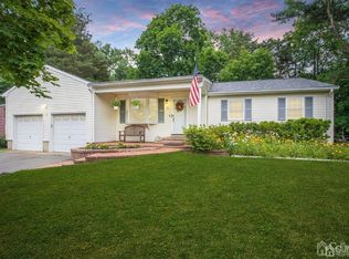 3 Seelys Run, Somerset, NJ 08873