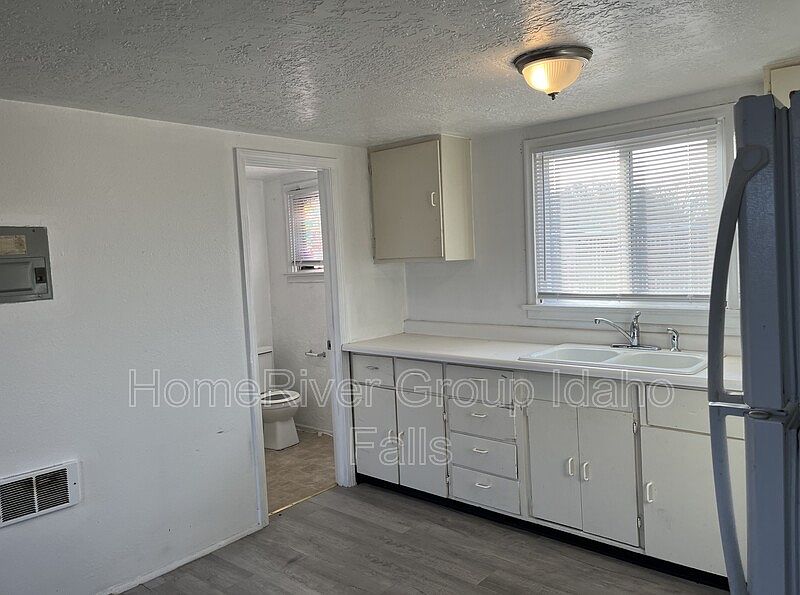 4719 Yellowstone Ave Apartment Rentals Chubbuck, ID Zillow