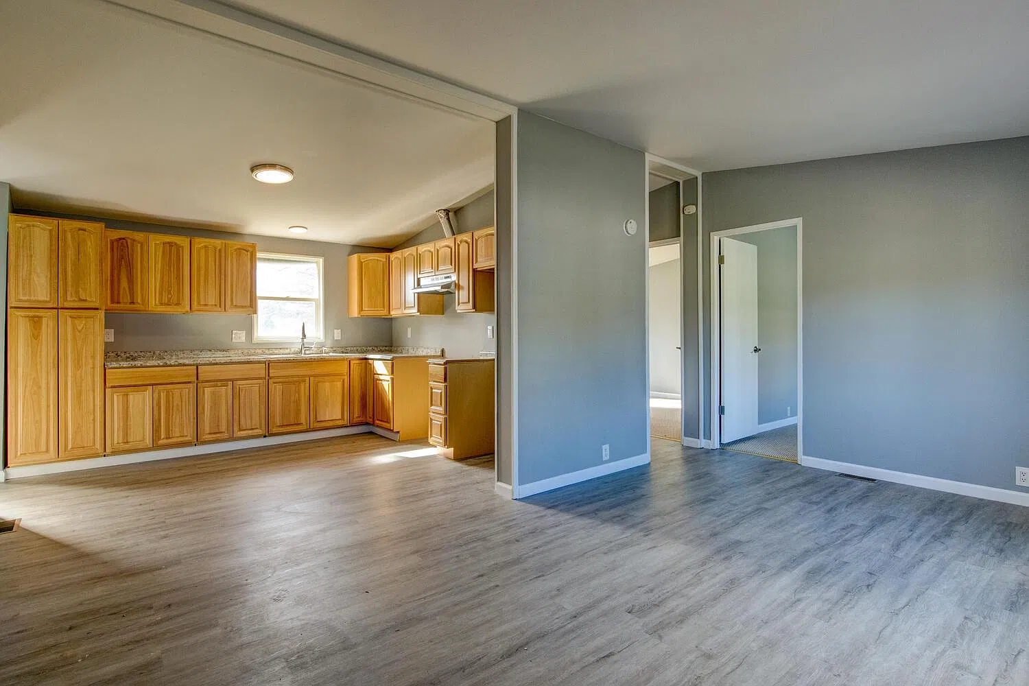 Lovely 3 bdrm, 2 bth close to Lake Camanche! — Photo 3
