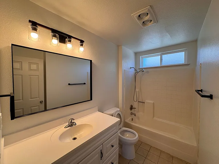 2056 Santa Rita St — Photo 12