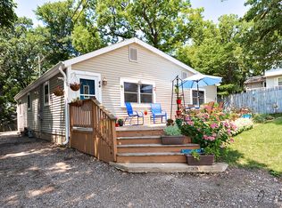 44 Forest Ave, Fox Lake, IL 60020