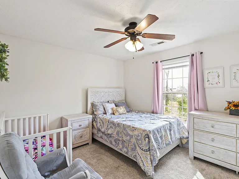 3467 Melrose Dr — Photo 14