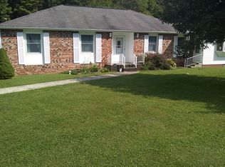 412 McKees Creek Rd, Summersville, WV 26651
