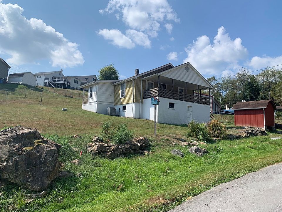 2nd image of 187 Golden Rd