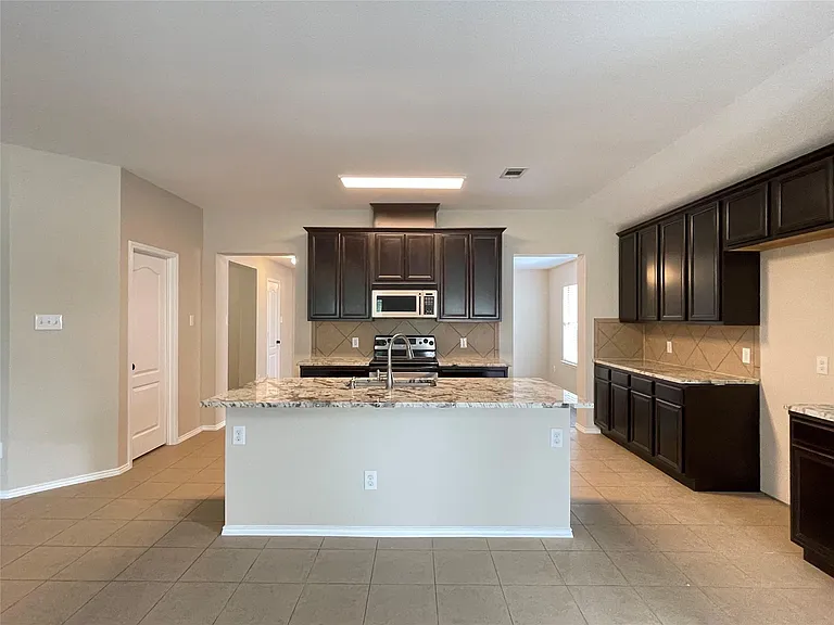 5921 Snow Creek Dr — Photo 5