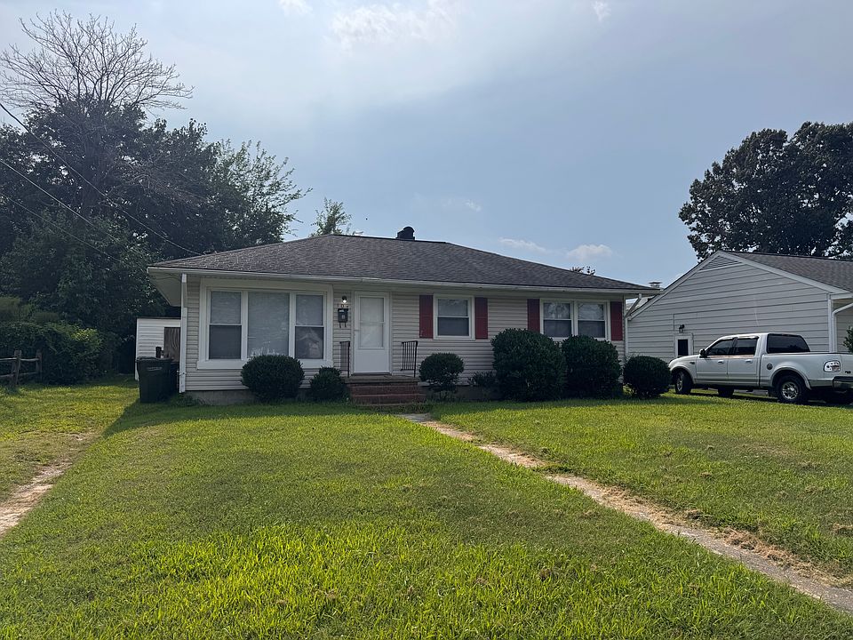 1st image of 107 Lynnhaven Dr