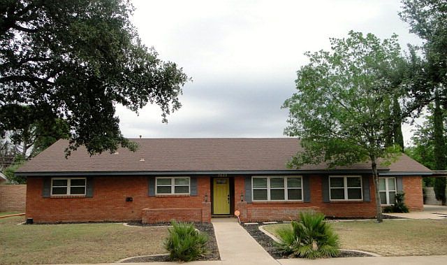 1st image of 3625 Imperial Ave