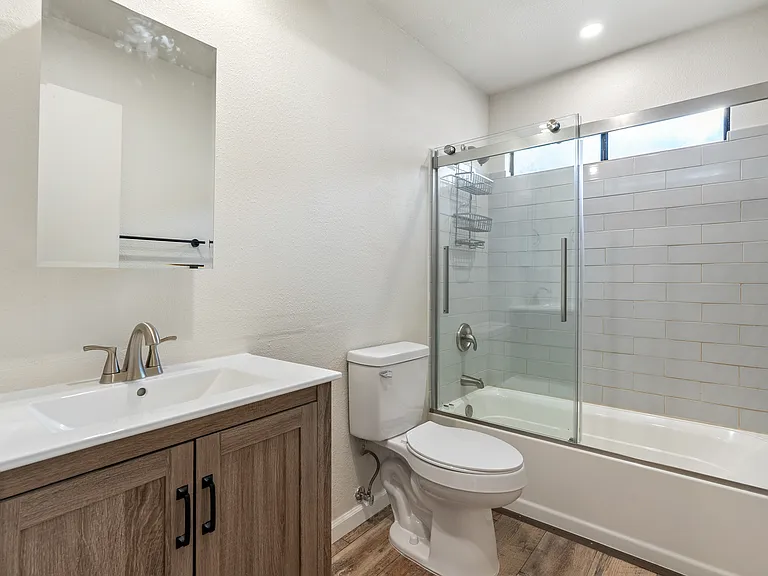 3434 Oak St — Photo 7
