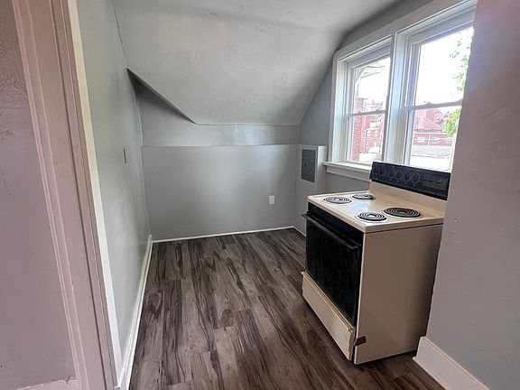 4th image of 508 W High St