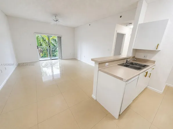7000 SW 80th St, Miami, FL