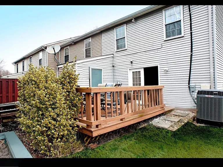 1596 Lodge Pole Ct — Photo 4