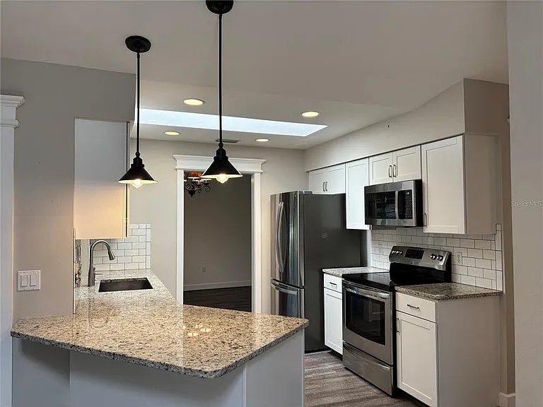 10123 Bay Ave — Photo 14
