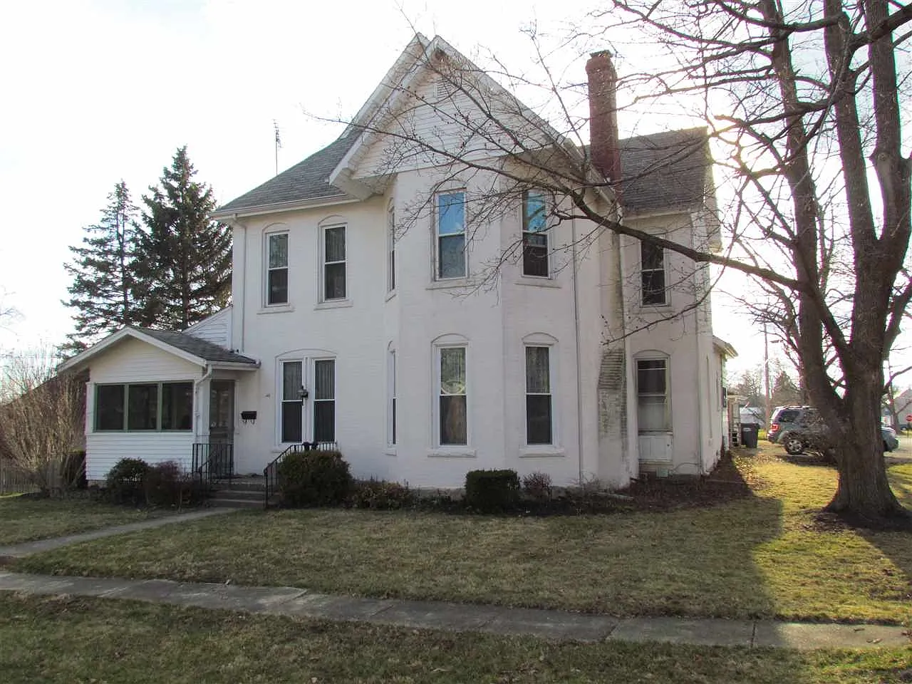 148 N Dalton Ave photo 1