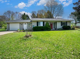 601 S Nursery St, Lawton, MI 49065