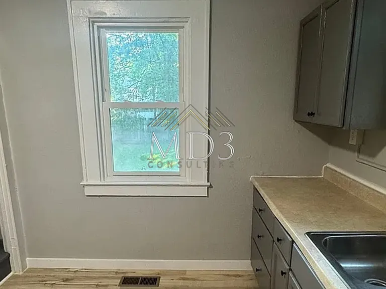 45 Beacon Ave — Photo 17