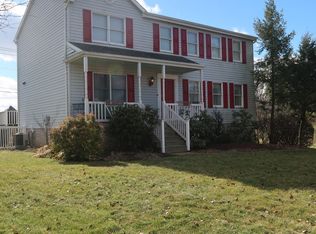 2 Janette Cir, Irwin, PA 15642