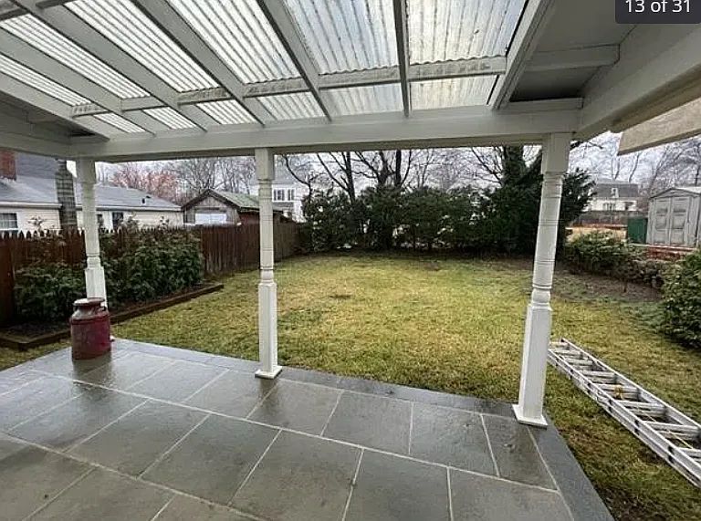 24 Cain Ave — Photo 4