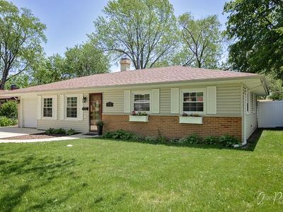 913 Woodland Dr, Wheeling, IL, 60090